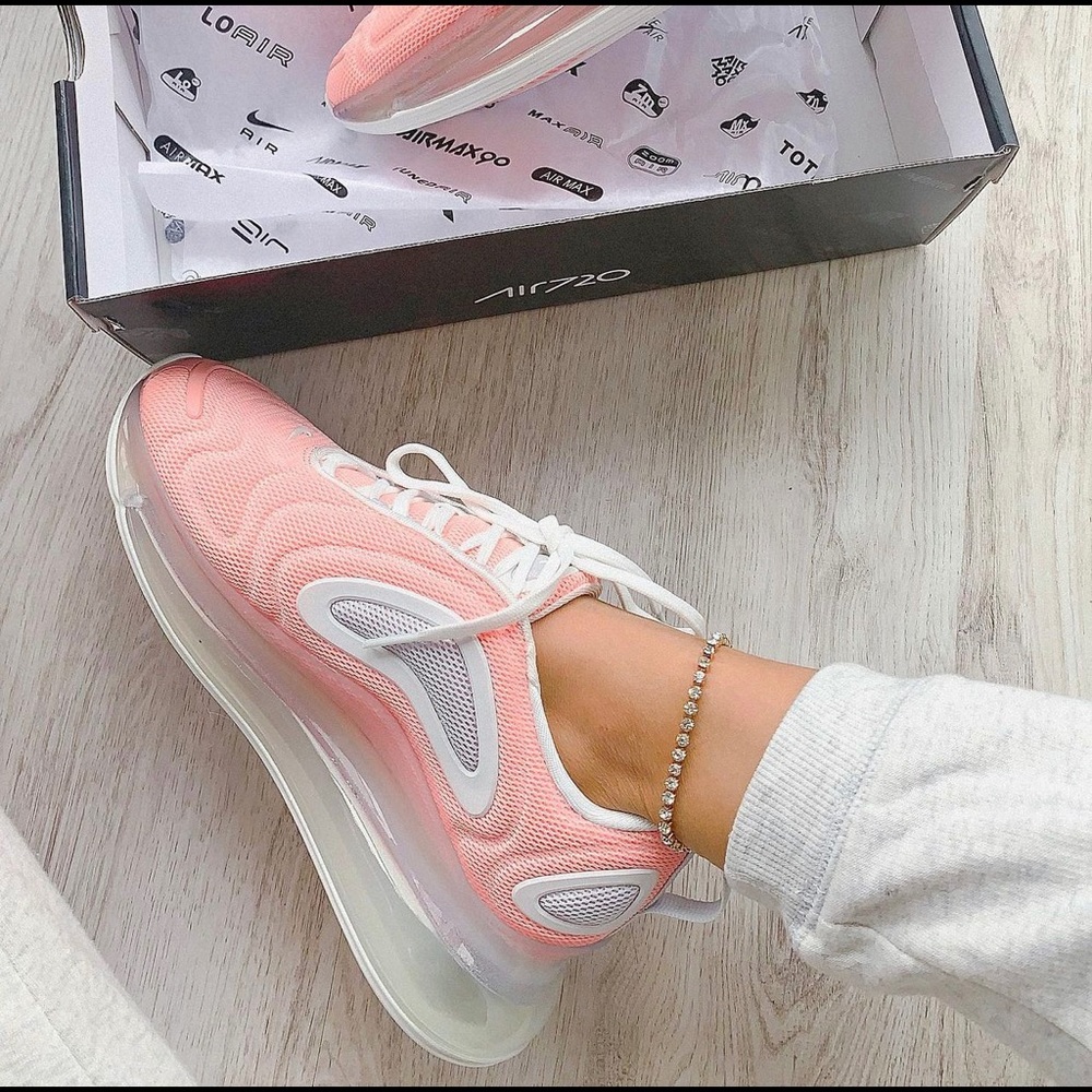 Nike Air Max 720 - Picture 2 of 6